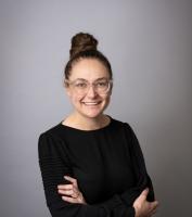 Headshot photo of Dr Erin Giuliani